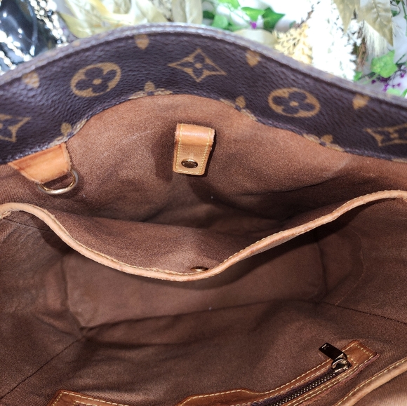 Authentic Louis Vuitton Monogram Vavin GM Tote with Dust Bag - Picture 10 of 17